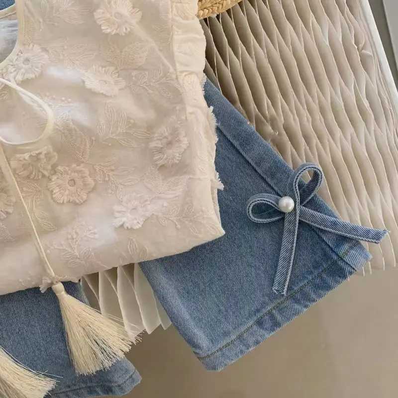 Clothing Sets Korean Childrens Clothing Set 2023 Spring and Autumn Girls 3D Flower Embroidery Shirt Baby Bow Style Top+Jeans Two Piece Set