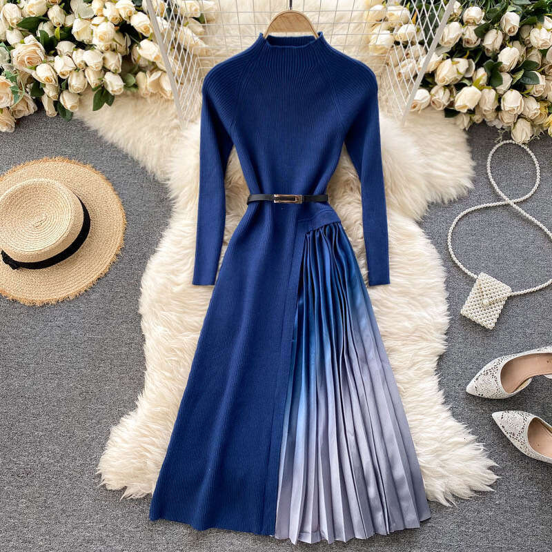 Knitted Versatile Dress Womens Autumn and Winter New Design Sense Gradually Changing Color, Pleated Large Swing Splicing Temperament Socialite Loose L
