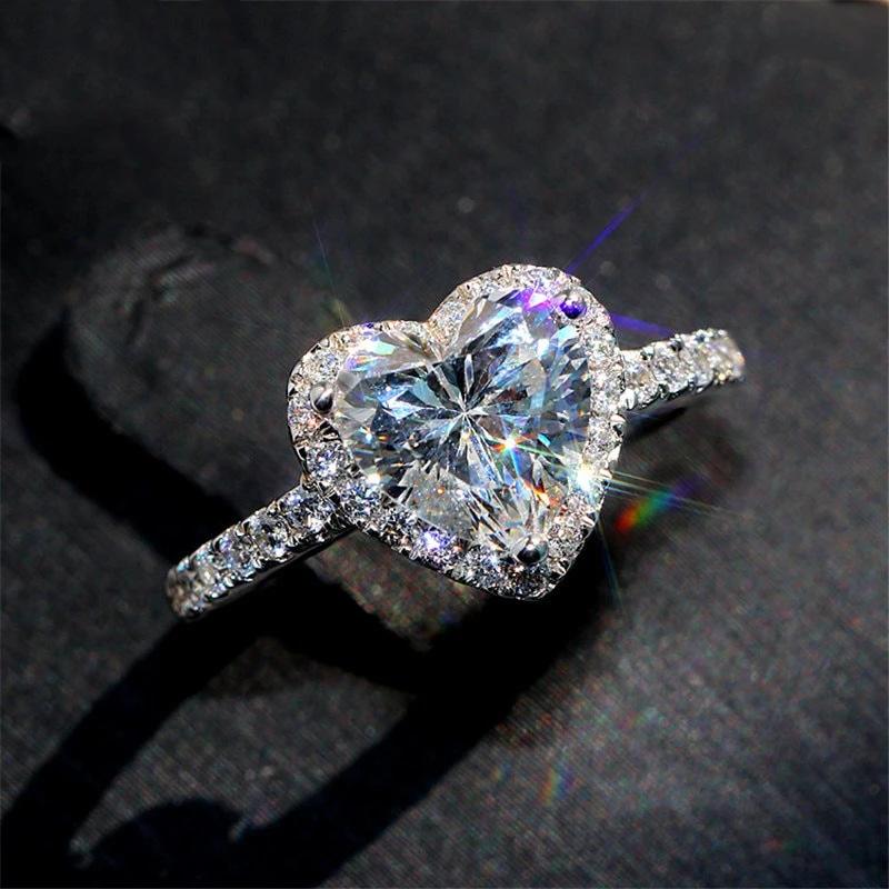 Luxury Designer classic Minimalist Heart Diamond Ring Shiny Crystal Zircon Rings Jewelry For Woman Wedding Party Birthday Gifts