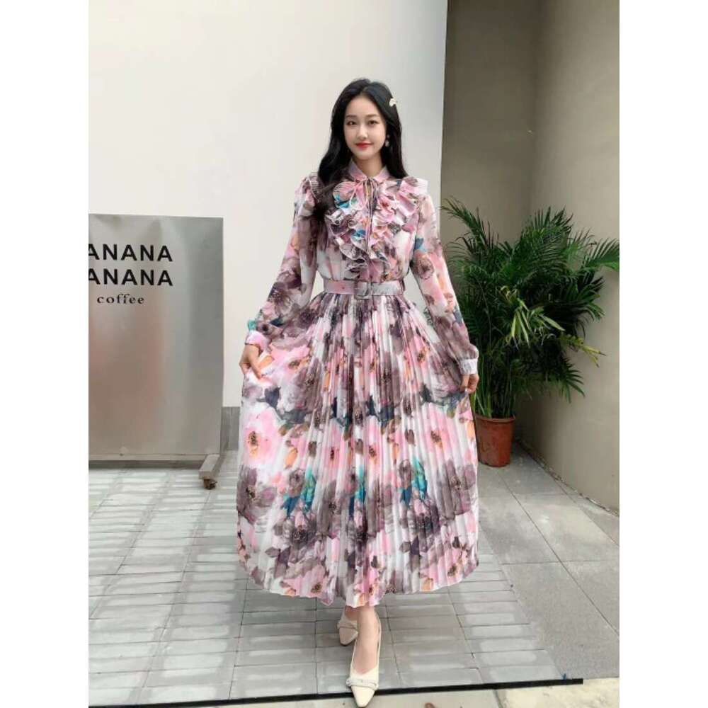 Spring New Seaside Vacation Fungus Edge Temperament Long Sleeved Printed Chiffon Pleated Waist Slimming Dress Short Self-cultivation Lace Dress SKINNY