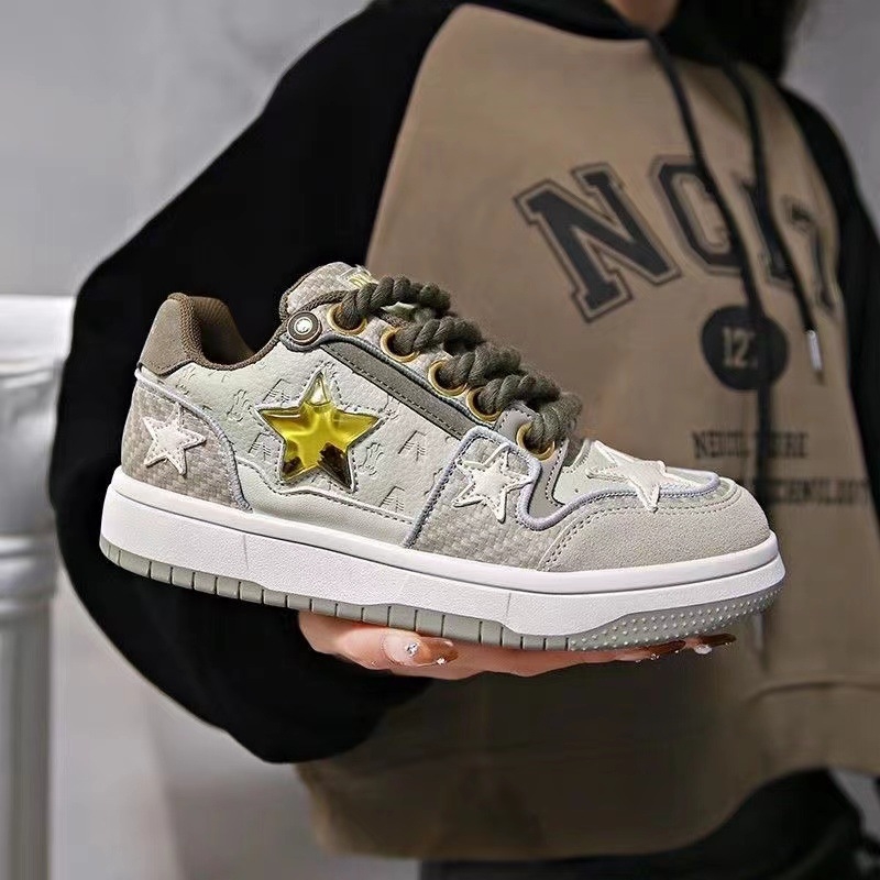 Thick soled star board shoes for women spring 2024 new lightweight casual shoes flat bottomed versatile white shoes free shipping