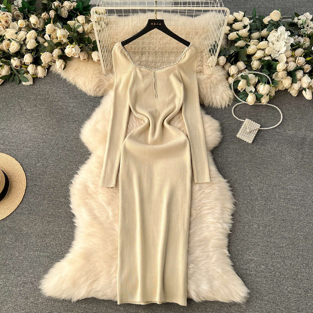 Autumn and Winter Dress with High-end Feel, Heavy-duty Diamond Inlaid Square Neck, Slim Fit, Buttocks Wrapped Skirt, Temperament, Medium Length Knitte