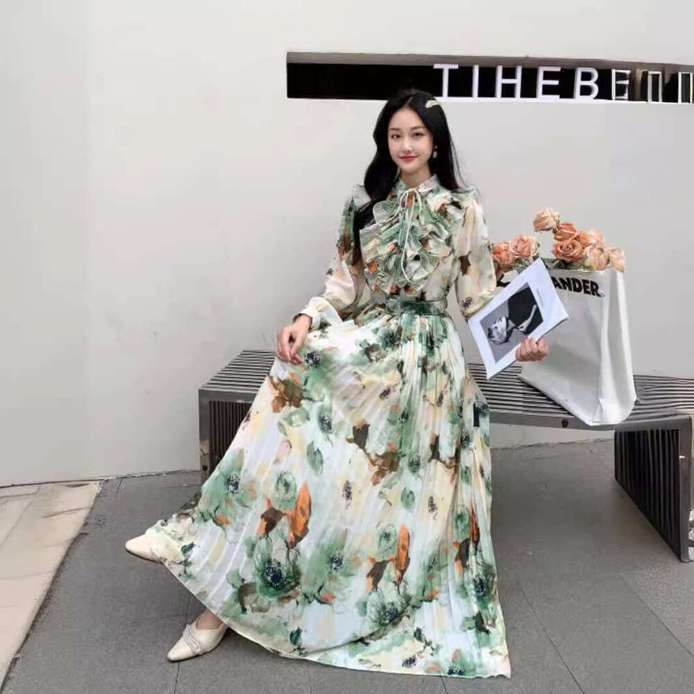 Spring New Seaside Vacation Fungus Edge Temperament Long Sleeved Printed Chiffon Pleated Waist Slimming Dress Short Self-cultivation Lace Dress SKINNY