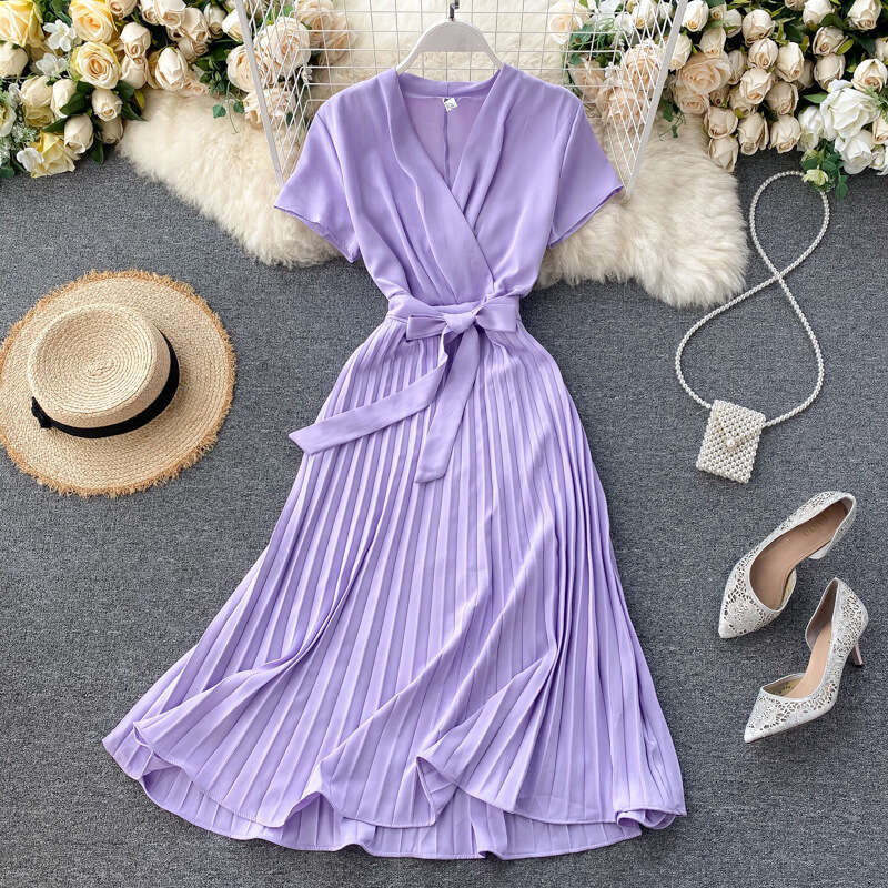 French Niche Dress for Women 2020 New Style Temperament Solid Color V-neck Tie Up Waist Slimming Knee Length Pleated Skirt Bifurcated Novelty Short La