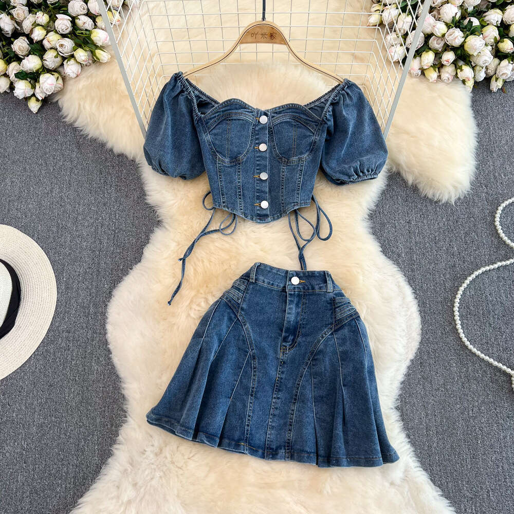 Fashion Set Women with Pure Desire for Sweetness Spiciness, Sweet and Spicy Off Shoulder Denim Strap Top, Two-piece High Waisted Pleated Skirt BOHO DR