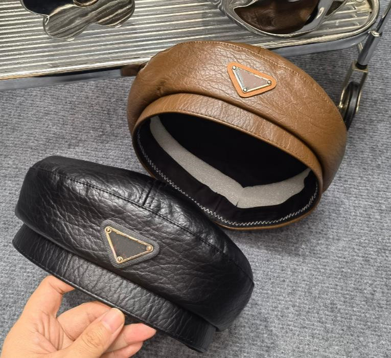 Designer Beret Women Luxury Leather Hat High Quality Fitted Beret Cap Lady Outdoor Travel Warm Winter Windproof Vacation Bonnet Caps Black Brown beanie hat