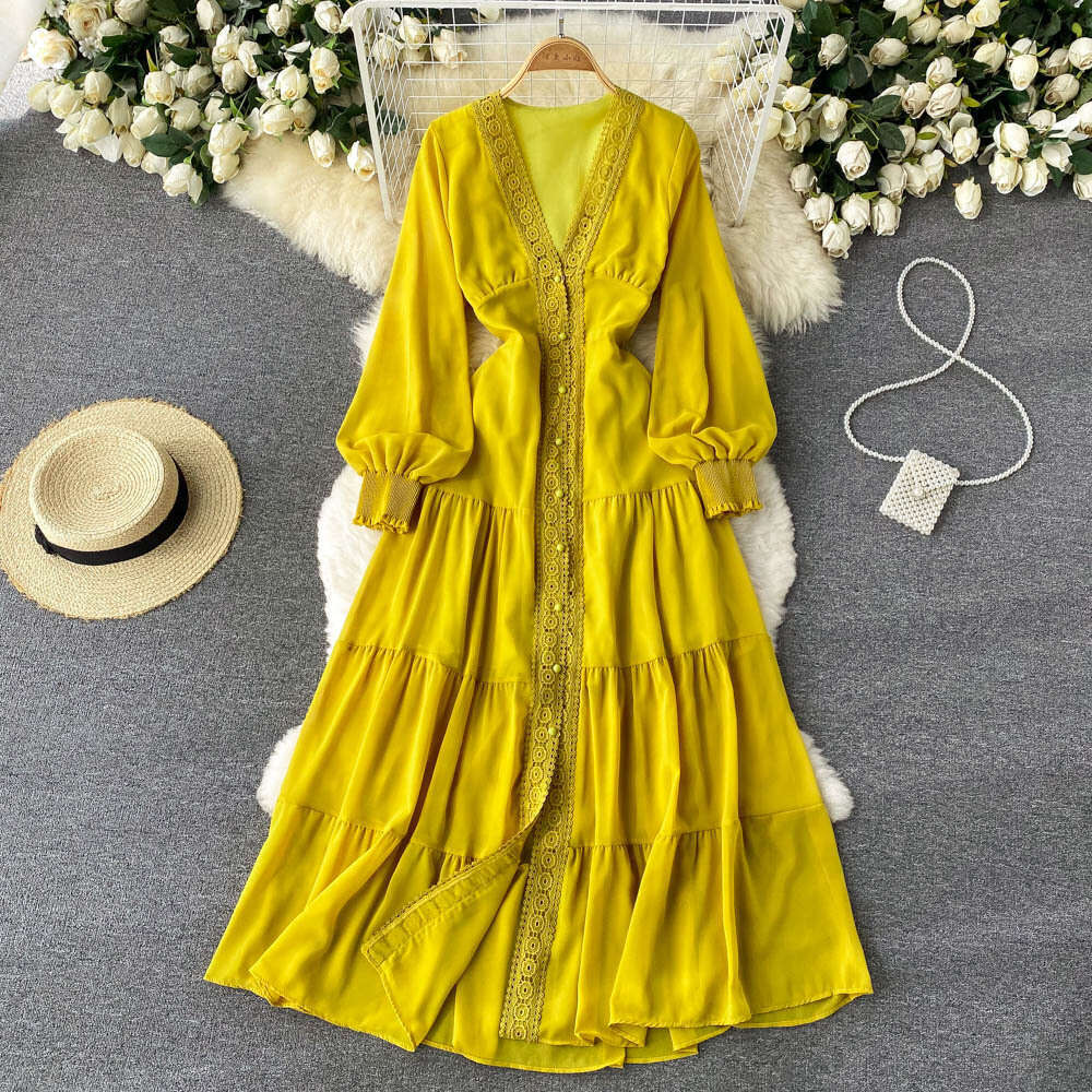 French Court Style Lace V-neck with Slim Waist and A Single Breasted Large Hem Dress Chiffon Floral Dress Loose Bifurcated Novelty Temperament BOHO DR