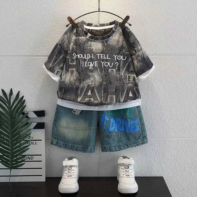Clothing Sets Boys Set Summer 2024 New Western Style Childrens Middle and Big Boys Summer Fashion Korean Style Short Sleeve Two Piece Set