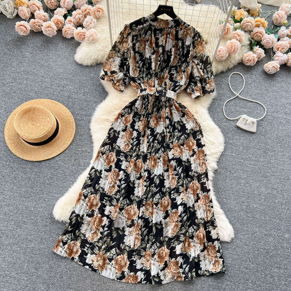 Summer New Sweet Print Round Neck Short Sleeved Dressed Waist for Slim Appearance with Wooden Ear Edge Wrinkles and Large Beach Display Waist SKINNY D