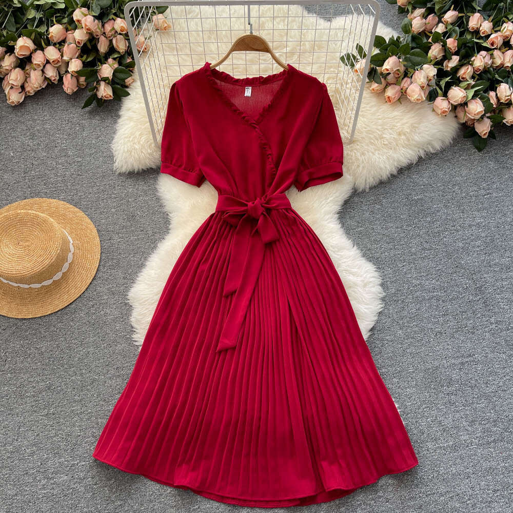 Fashionable Waist Strap for Slimming Effect, Solid Color, Minimalist Dress, Summer Korean Version, Versatile V-neck, Temperament, Pleated Mid Length S