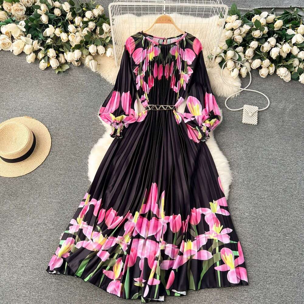 Gongyan Style Floral Dress, Womens Pleated Waist Cinched Lantern Sleeve Design, Feeling Niche, Light Luxury, Super Immortal Large Swing Skirt SKINNY D