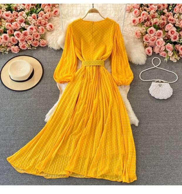 Super Immortal Sanya Resort Beach Skirt with Elegant Waist, Big Swing Round Neck, Hundred Fold Wave Point Chiffon Dress High Waist Dress Pregnant Wome