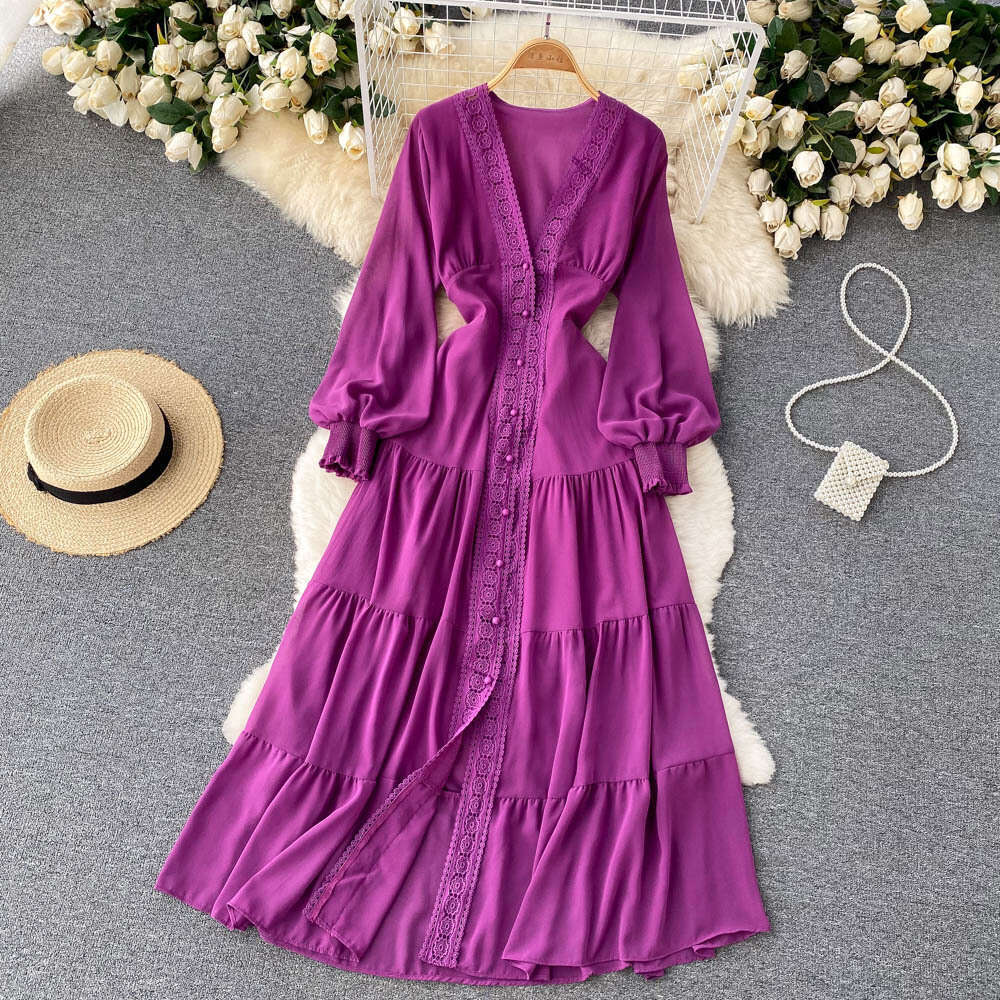 French Court Style Lace V-neck with Slim Waist and A Single Breasted Large Hem Dress Chiffon Floral Dress Loose Bifurcated Novelty Temperament BOHO DR