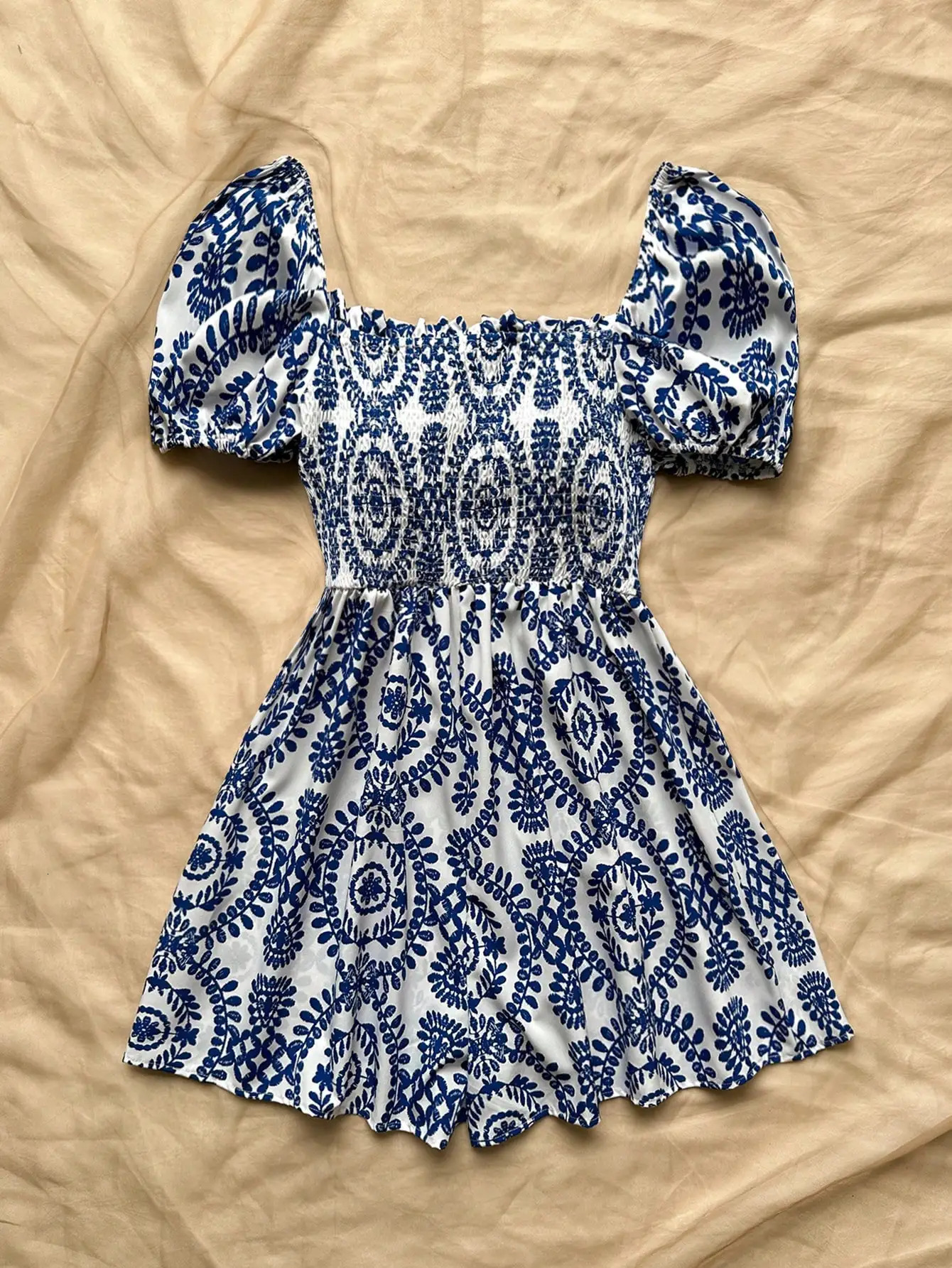 Romantic Leisure Vacay Blue White Printed Floral Romper With Cinched Waist Perfect For Casual And Vacation Womens dress 240715