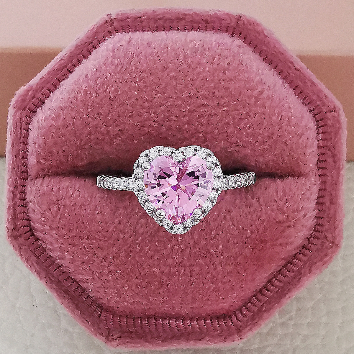 Luxury Designer classic Minimalist Heart Diamond Ring Shiny Crystal Zircon Rings Jewelry For Woman Wedding Party Birthday Gifts