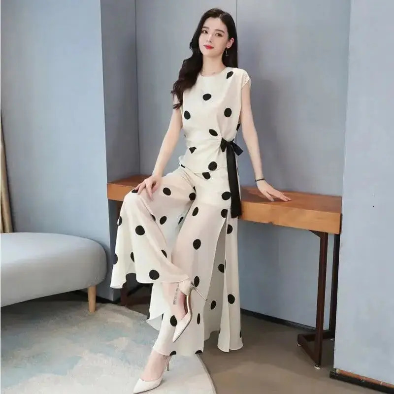 Womens Chiffon Sport Suit 2024 Summer Fashion Polka Dot Wide Leg Pants Crop Tops Two Piece Set For Women Plus Size Clothing 240716