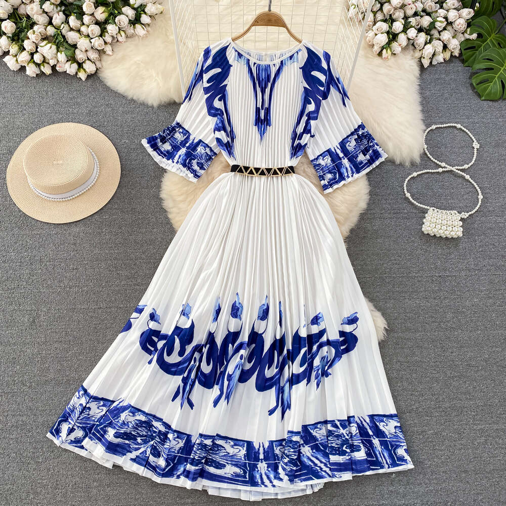 Summer Gentle and Style, Round Neck, Waist Cinched, Slimming A-line Celadon Print Dress, Elegant Large Swing Long Skirt Round Neck Dress Oversize Dres