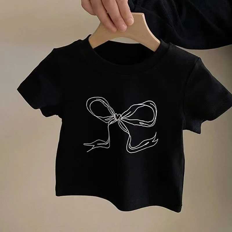 Clothing Sets Girls Summer Set 2024 New Middle and Big Childrens Fashionable Flare Jeans Small Girls Short Sleeve Two Piece Set Trendy