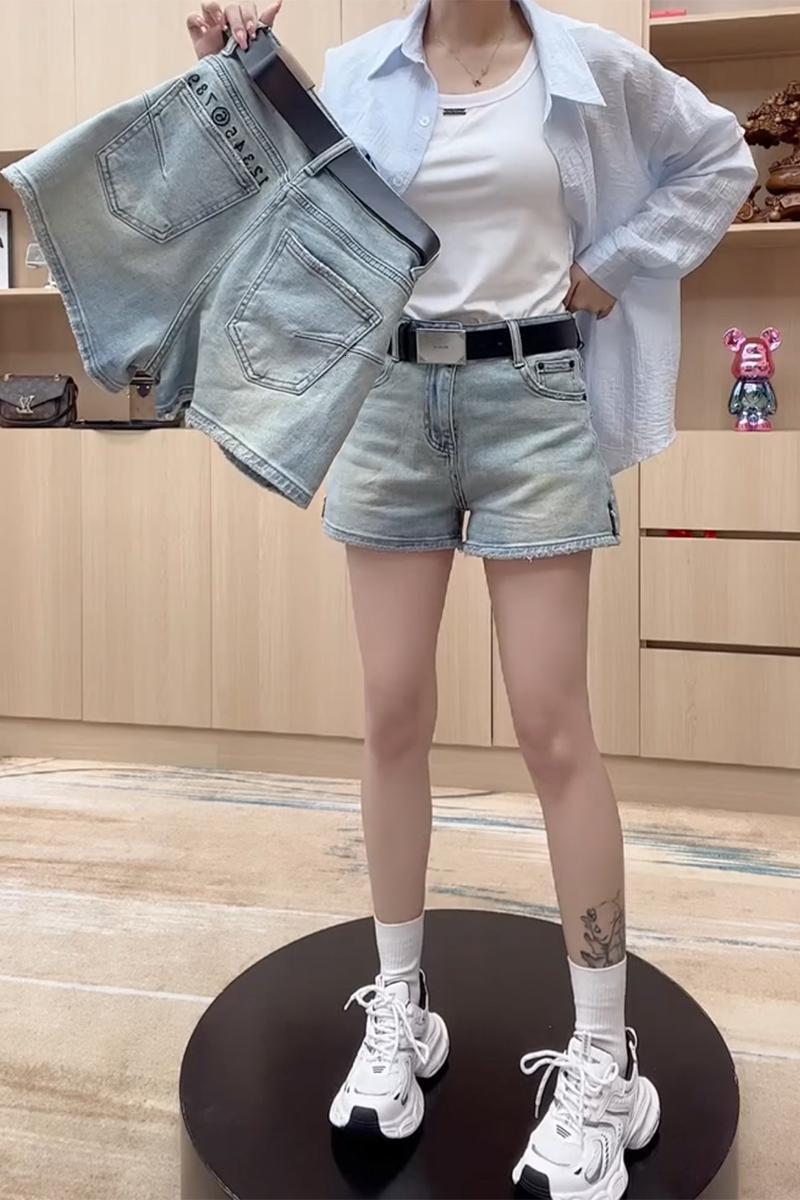 High waisted denim shorts for women in summer 2024, new plus size, fat mm, pear shaped figure, A-line wide leg hot pants