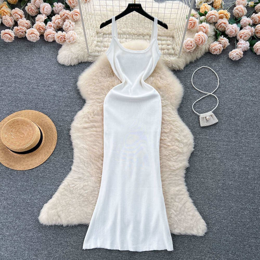Light Luxury High-end Camisole Knitted Dress for Women in Summer, Minimalist Solid Color Slim Fit, Niche, and Unique Thousand Gold Temperament Skirt