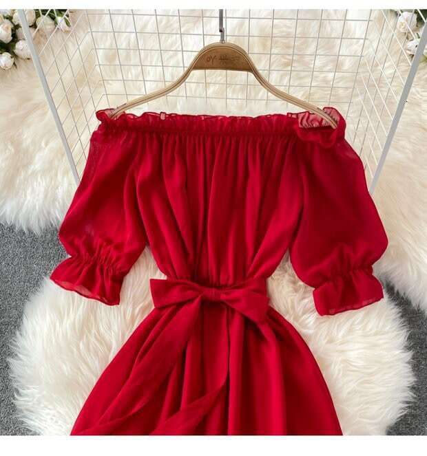 Vacation Beach Skirt Fashionable Sexy Off the Shoulder and Elegant Style Large Swing Long Dress Self-cultivation Novelty Pregnant Womens Dress Oversiz