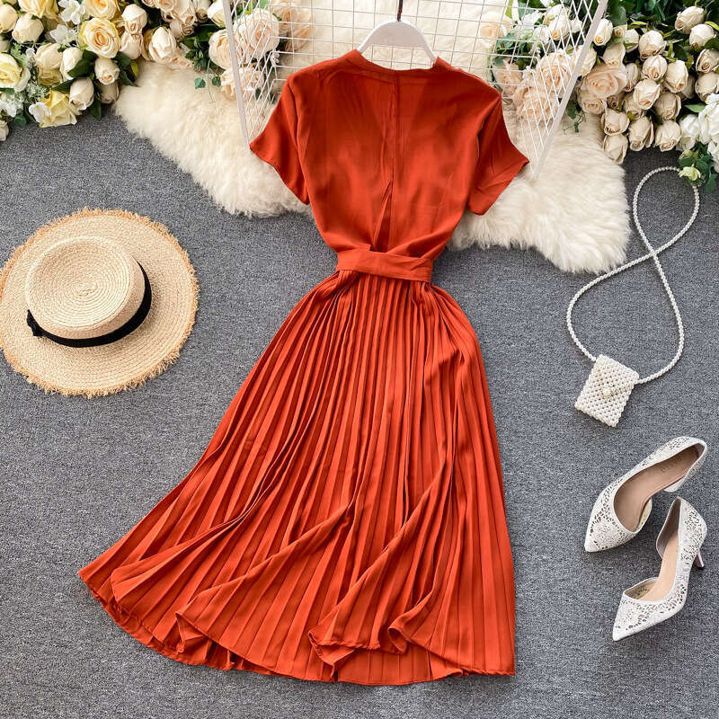 French Niche Dress for Women 2020 New Style Temperament Solid Color V-neck Tie Up Waist Slimming Knee Length Pleated Skirt Bifurcated Novelty Short La
