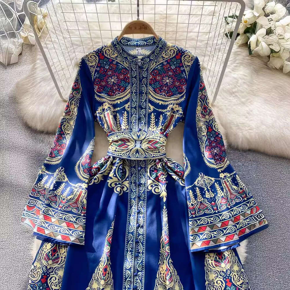 French Palace Style Printed Dress for Autumn Winter with A Waistband Design That Feels Niche, Light Luxury and Fairy Like Long Skirt Pregnant Womens D