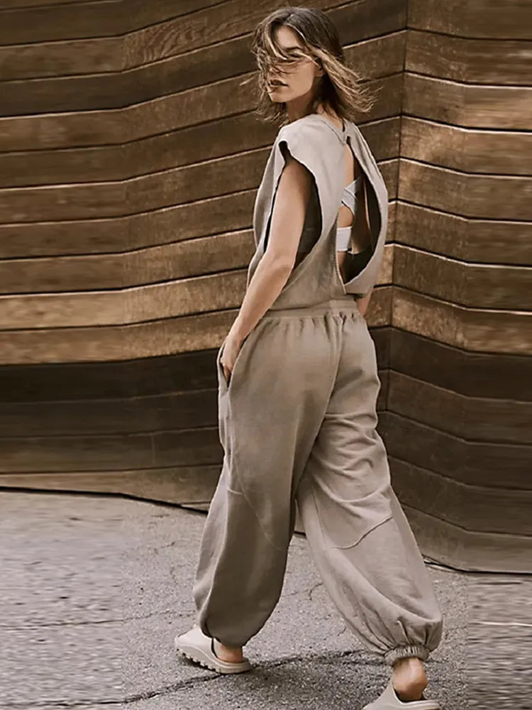 Casual Sleveless Jumpsuit Woman 2024 Spring Loose O-neck Open Back Top Pocket Drawstring Trousers Female Clothes 240703