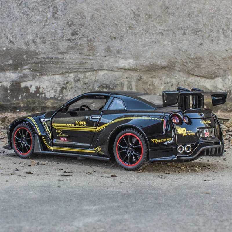 Free Shipping 1 32 NISSAN GTR GT-R R35 R34 Alloy Car Model Diecasts Toy Vehicles Toy Cars Kid Toys For Children Gifts Boy ToyM240717