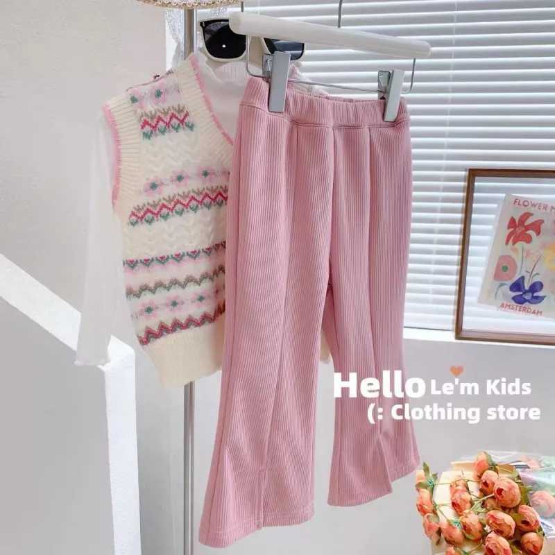 Clothing Sets 2-7Y Girls Baby Clothes Suit Spring and Autumn 2024 New Fashionable Cute Childrens T-shirt Vest Bell-bottoms Three Piece Set