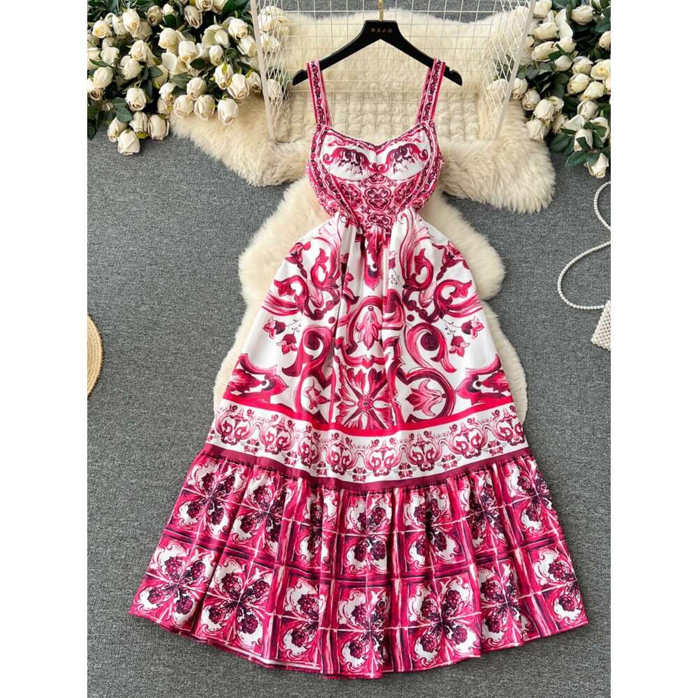 Bohemian Style Printed Camisole Dress for Women in Summer, Luxurious Light Luxury Vibe. A Waist Cinched and Elegant Long Skirt with A Large Swing Deni