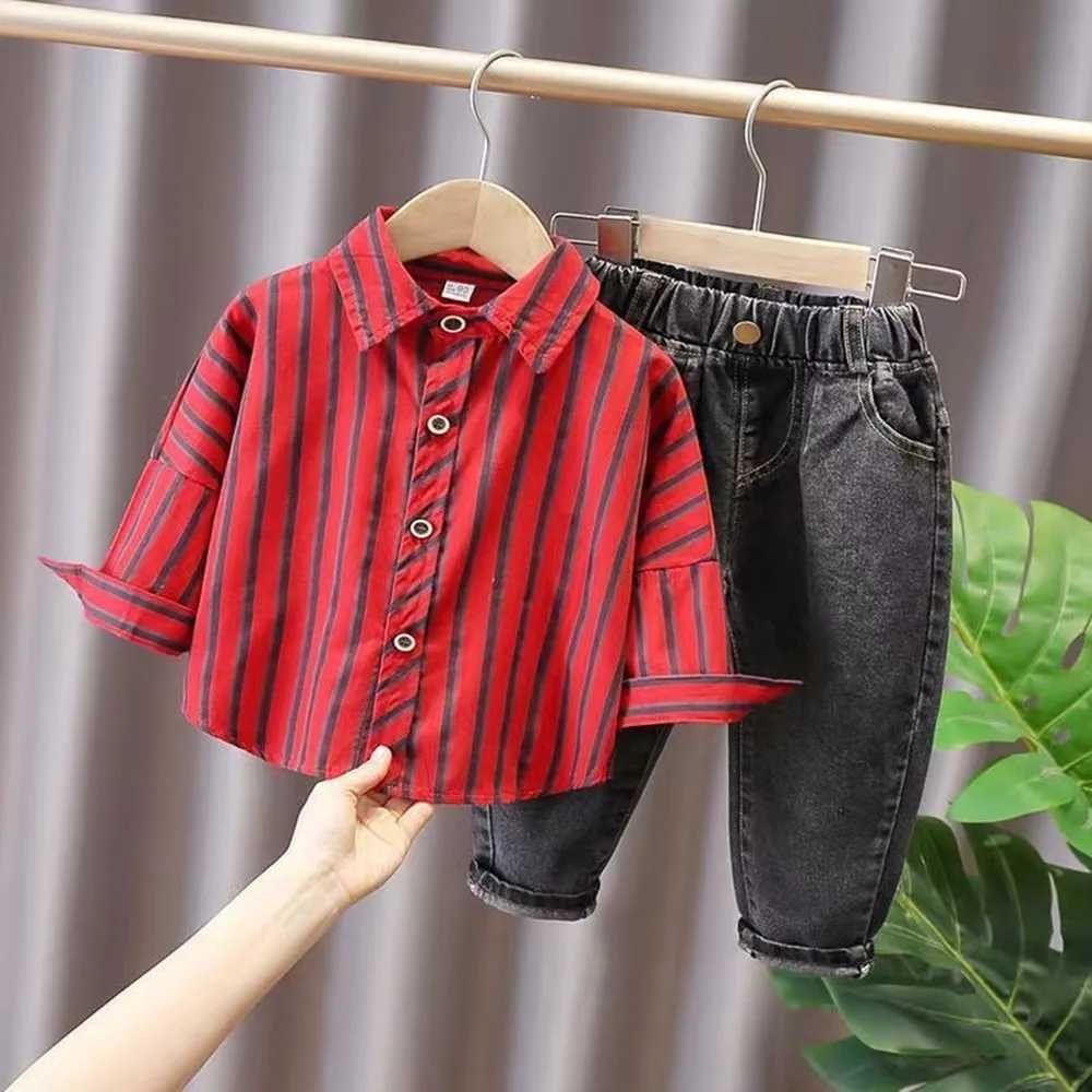 Clothing Sets Boys Set Spring And Autumn 2024 New Handsome Net Red Shirt Childrens Fashionable Baby Shirt Jeans Two Piece Set Kids Clothing