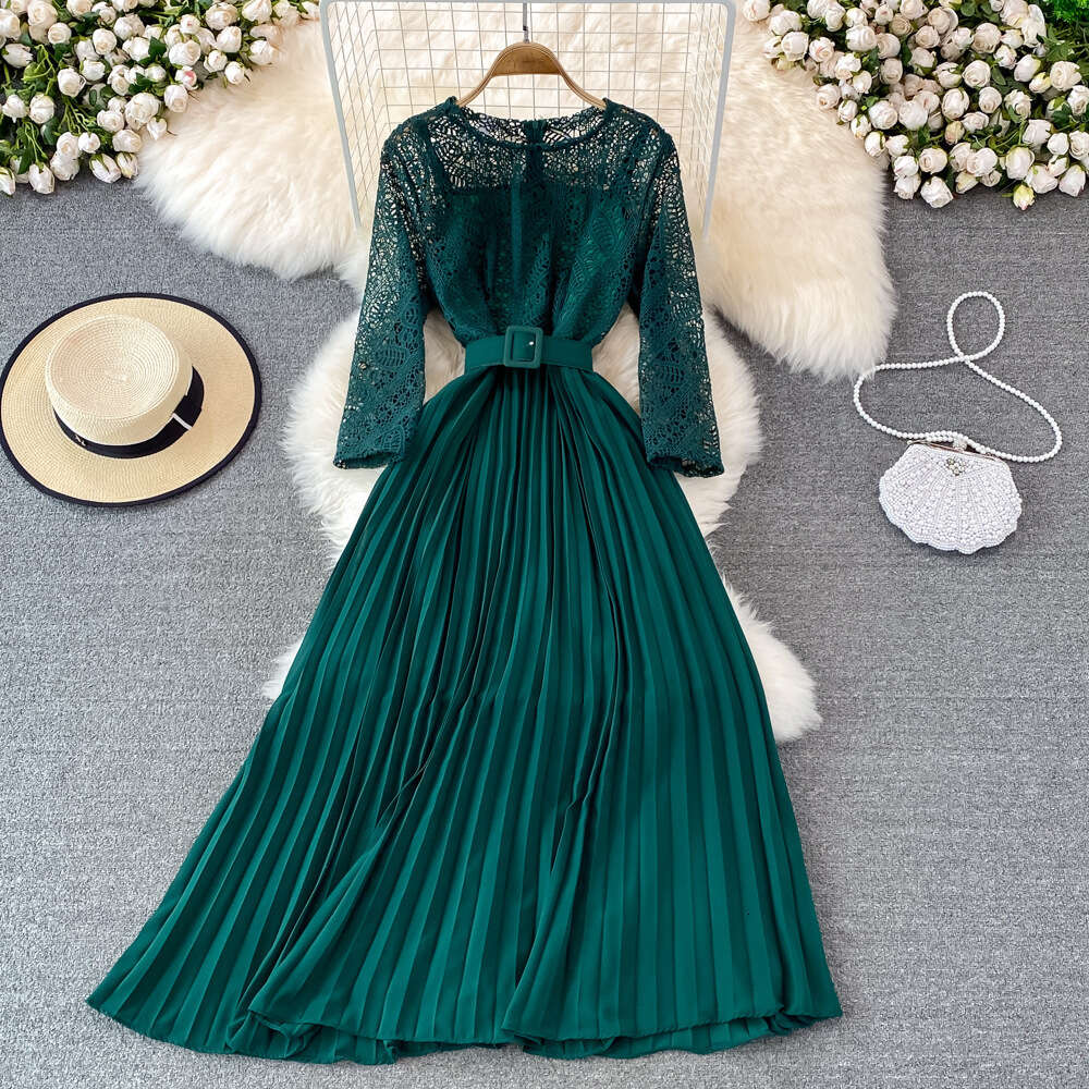 Feminine Socialite Temperament, High Waisted Slim Round Neck with Lace Patchwork Pleats, A-line Dress, Elegant and Large Hem Skirt Round Neck Dress