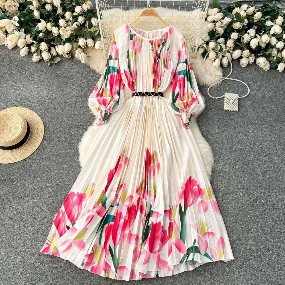 Gongyan Style Floral Dress, Womens Pleated Waist Cinched Lantern Sleeve Design, Feeling Niche, Light Luxury, Super Immortal Large Swing Skirt SKINNY D