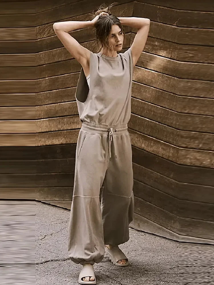 Casual Sleveless Jumpsuit Woman 2024 Spring Loose O-neck Open Back Top Pocket Drawstring Trousers Female Clothes 240703