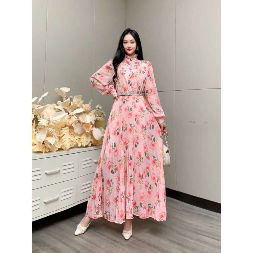 Spring New Sweet Auricularia Edge Button Slim Fit Long Hundred Fold Chiffon Dress with Fragmented Flowers Bubble Sleeves French Womens Temperament Lac