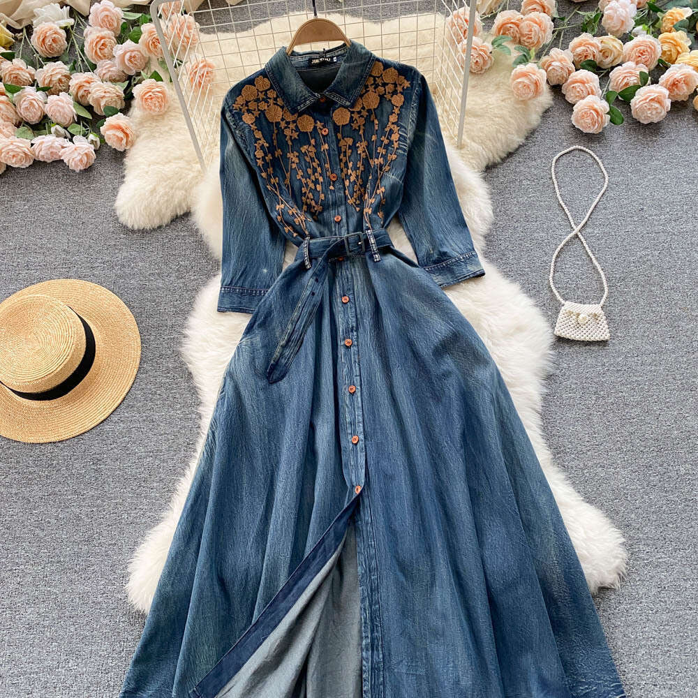 Hong Kong Style Heavy Industry Embroidery Design Sense Niche High-end Socialite Temperament Single Breasted Denim Dress Women Temperament Sexy Oversiz