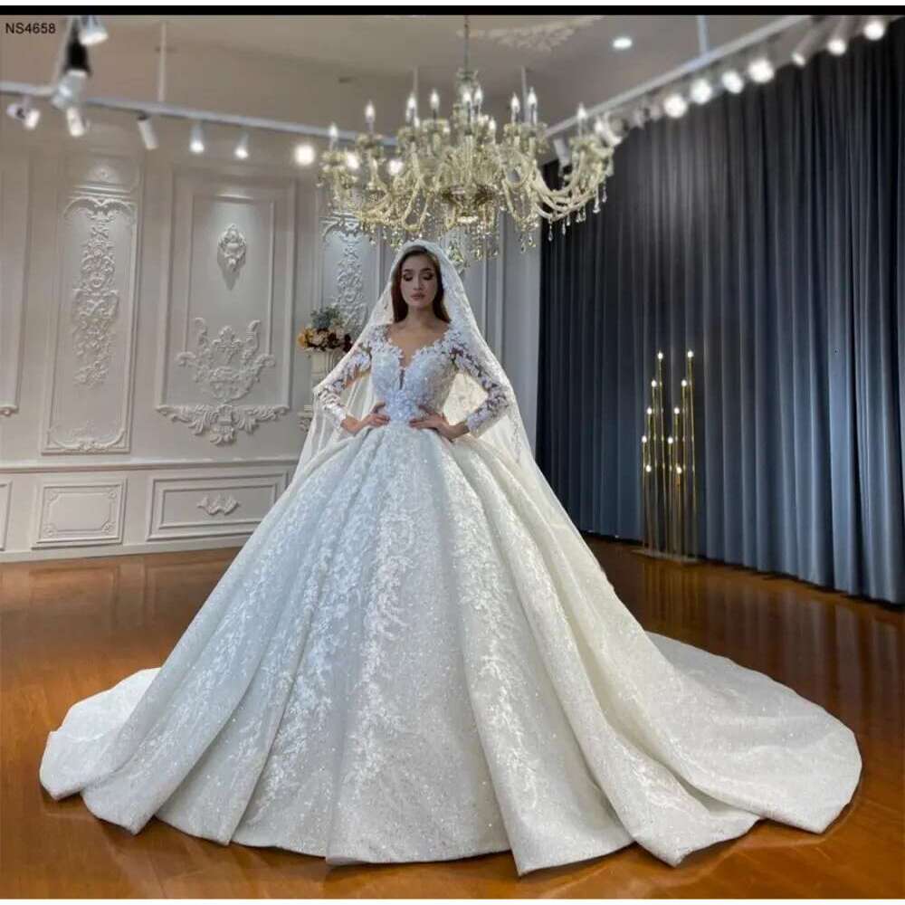 Fashion Wedding Ball Gowns Applique Lace Bridal Dress Shiny Long Sleeves Custom Made Sweep Train Vestido De Novia Lz0304