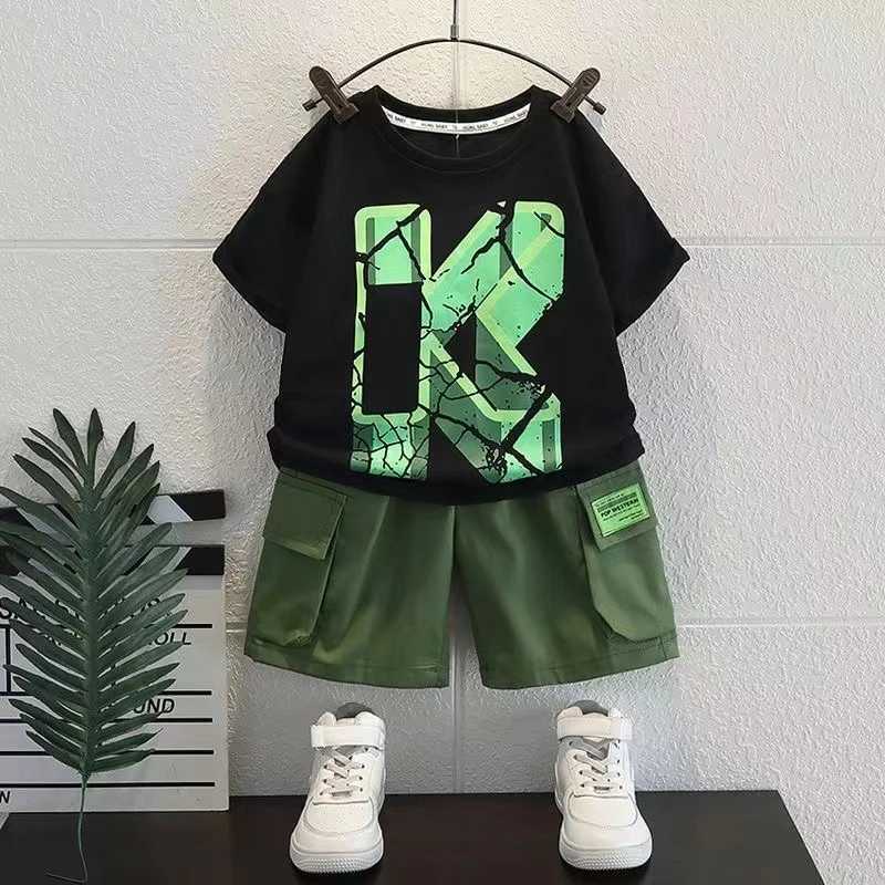 Clothing Sets Boys Summer Suit Childrens Short Sleeved T-shirt Two-piece Set 2024 New Handsome Boys Summer Thin Clothing Trend
