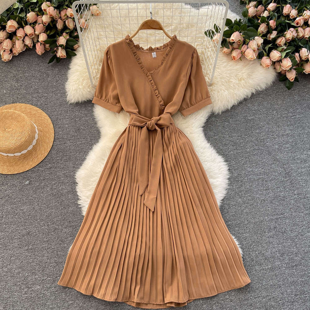 Fashionable Waist Strap for Slimming Effect, Solid Color, Minimalist Dress, Summer Korean Version, Versatile V-neck, Temperament, Pleated Mid Length S