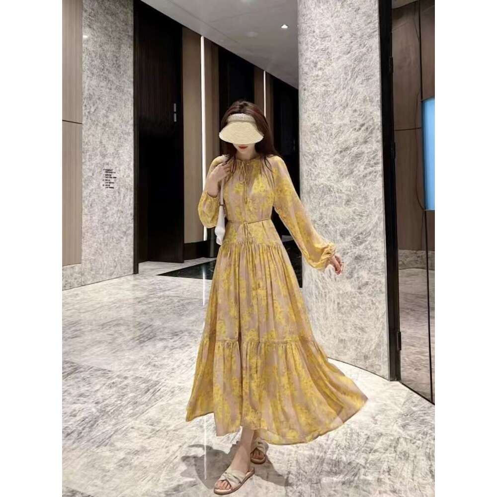 Romantic Floral Dress for Women in Autumn with Lantern Sleeve Strap Design, Exuding A Sense of Elegance and Sophistication Round Neck Dress High Waist