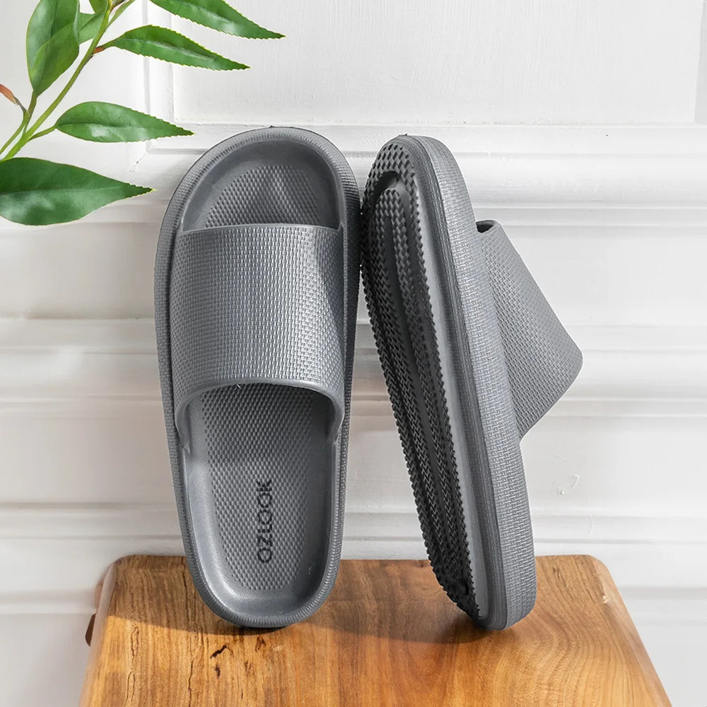 Fashion Women Summer Soft Slippers Thick Platform Bathroom Home Men Indoor Non-slip Anti-slip Female Cloud Cushion Slides 240713
