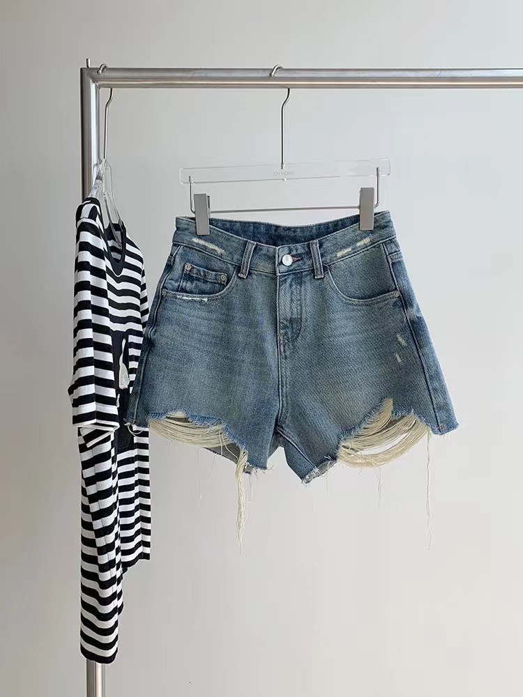 Canadian label light blue pure cotton high waisted washed with frayed edges, wide legs, A-line jeans, shorts, women's summer