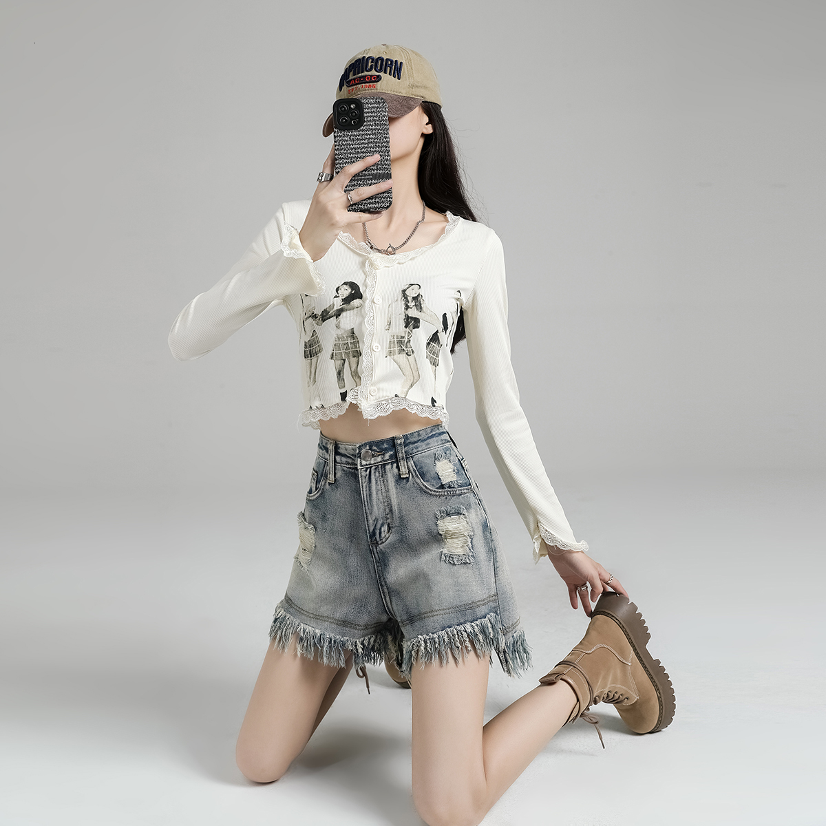 Lighing shipped blue fringed ripped denim shorts for women 2024 summer new high waist slimming A-line wide leg hot pants