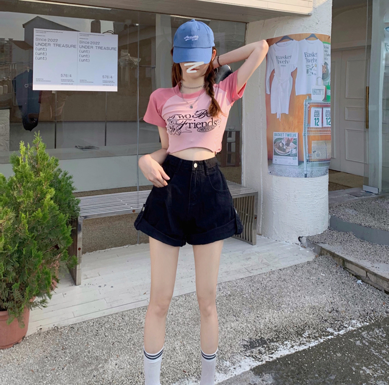 High waisted denim shorts women in summer 2022, thin black design with rolled edges for slimming and loose A-line wide leg hot pants