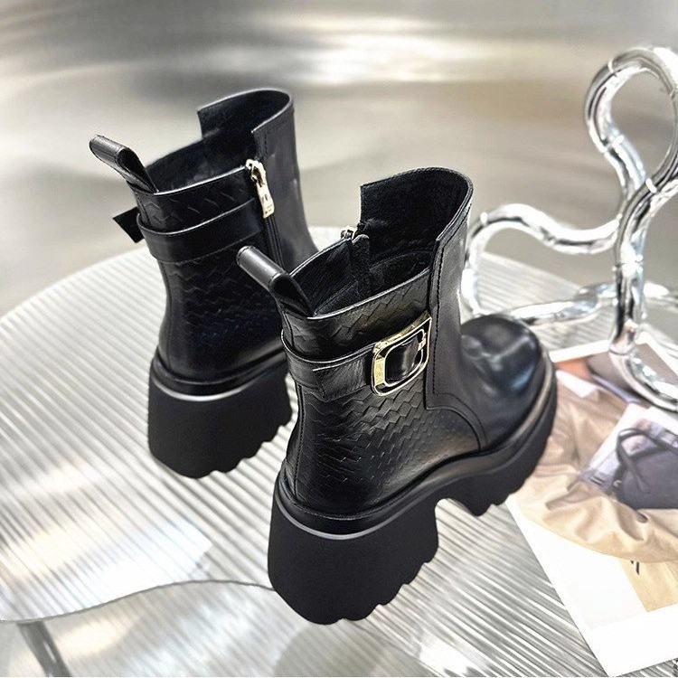 Fashion Bottom 2024 New Thick Comfortable and Durable Explosive Style Coarse Heel Simple Thin Short Tube Highlighting Versatile Martin Boots Lhshoe