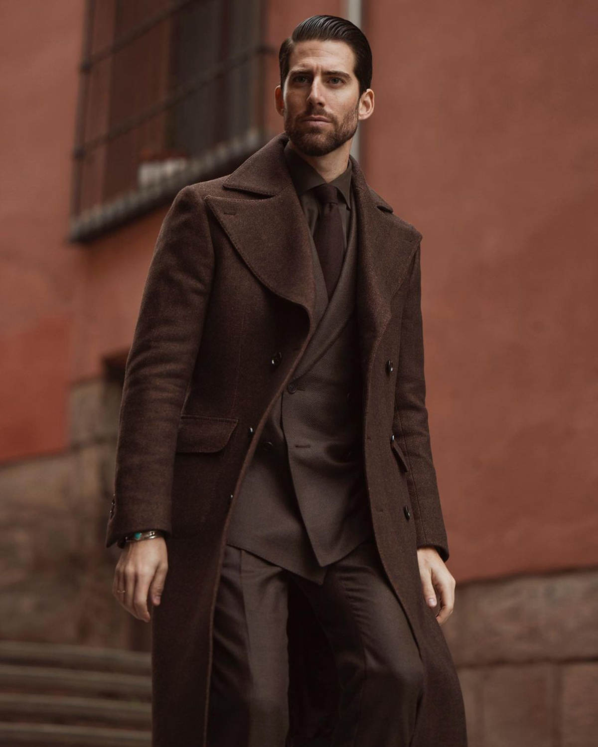 Formal Brown Men Suits Thick Wool Custom Made Double Breasted Tuxedos Peaked Lapel Blazer Back Vent Business High Quality Popular Cheap Price Long Coa