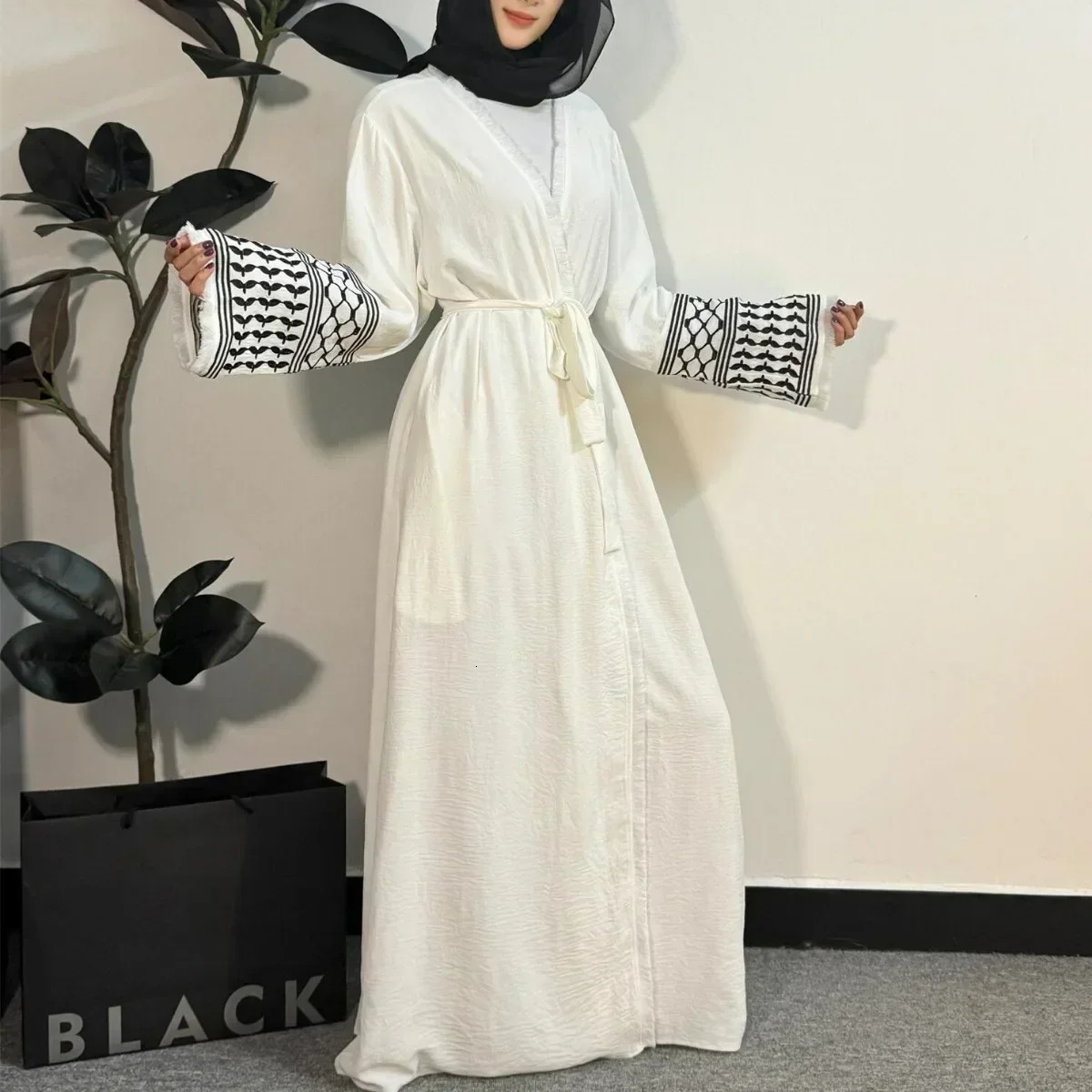 Open Front Abaya Muslim Long Sleeve Cardigan Abayas Maxi Dress Womens Clothing Tassel Embroidery Out Kaftans Women Jilbabs 240715wtt
