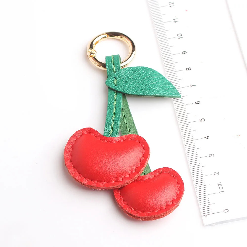 Cute Handmade Genuine Real Leather Apple Heart Star Fruit Car Keychain Animal Key Chain Women Bag Pendant Accessories 240713