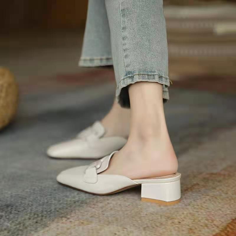 Luxury designer shoes in black and white Square head chunky heel sandal slippers with half-toe single shoes